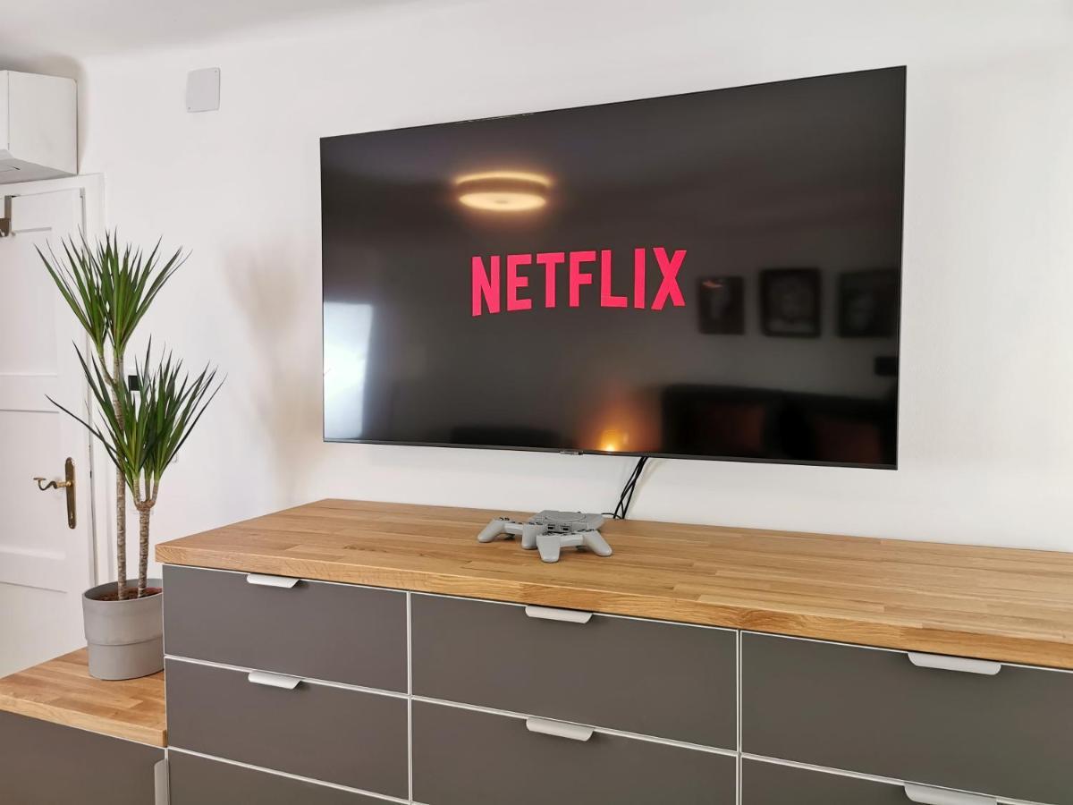 Neues City Center Piano Appartement Mit Netflix Κλάγκενφουρτ Εξωτερικό φωτογραφία