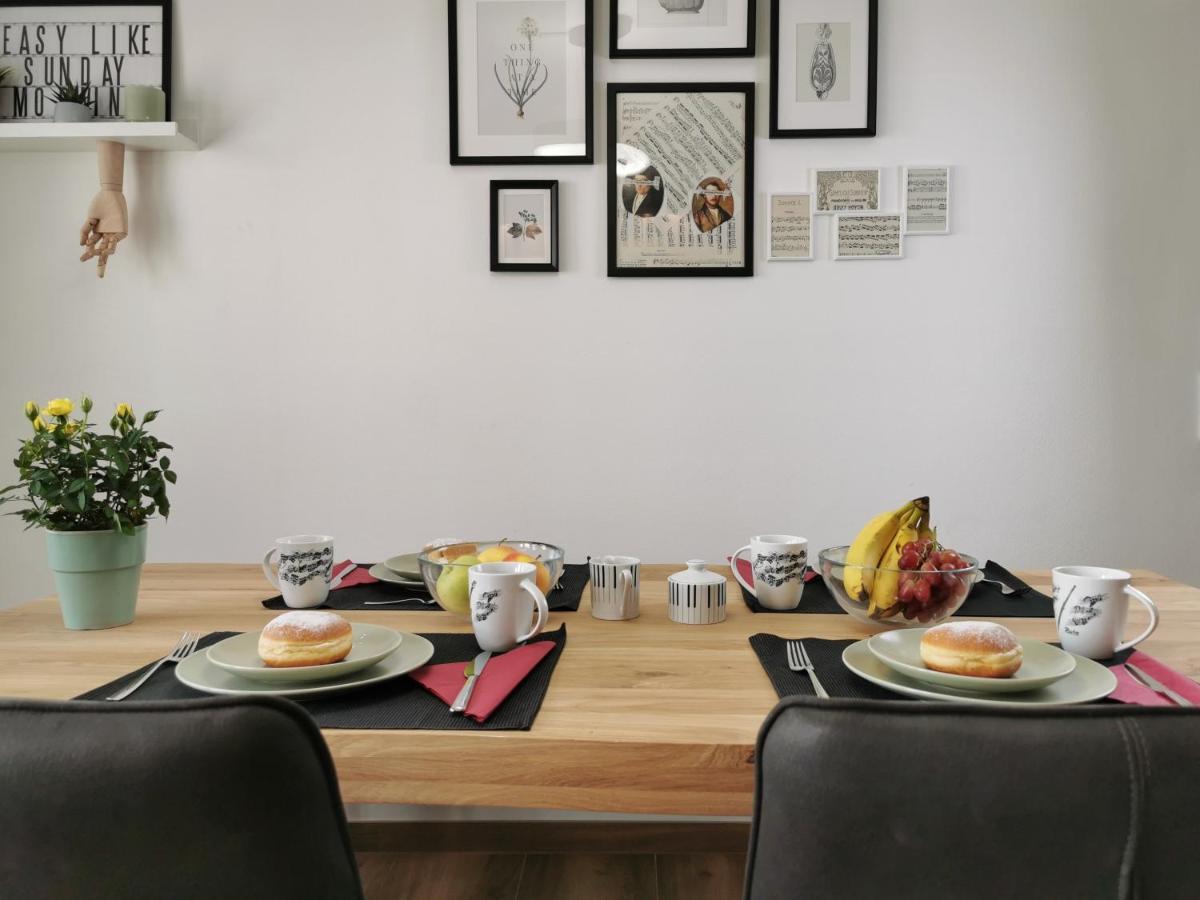 Neues City Center Piano Appartement Mit Netflix Κλάγκενφουρτ Εξωτερικό φωτογραφία