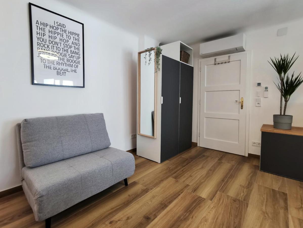 Neues City Center Piano Appartement Mit Netflix Κλάγκενφουρτ Εξωτερικό φωτογραφία
