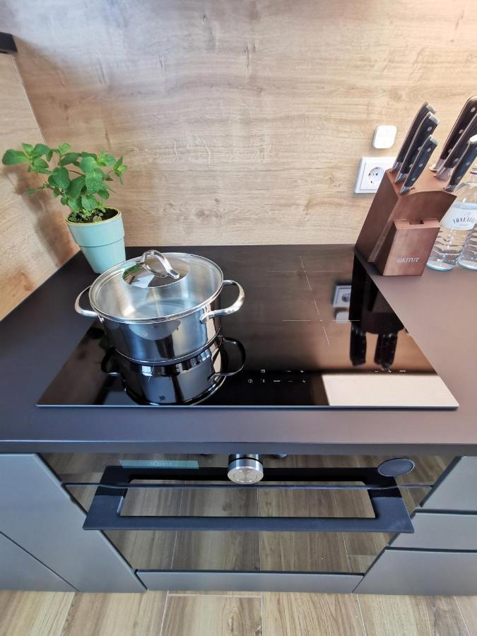 Neues City Center Piano Appartement Mit Netflix Κλάγκενφουρτ Εξωτερικό φωτογραφία