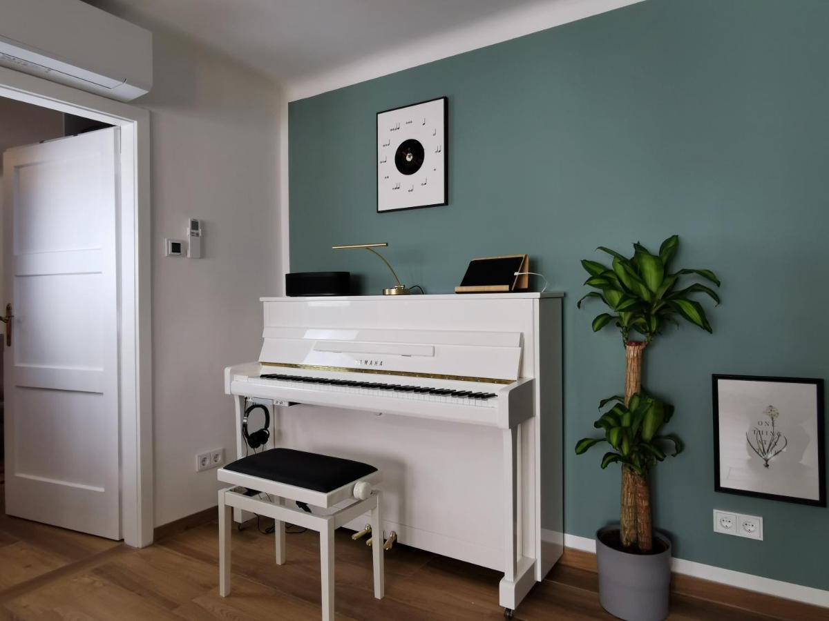 Neues City Center Piano Appartement Mit Netflix Κλάγκενφουρτ Εξωτερικό φωτογραφία
